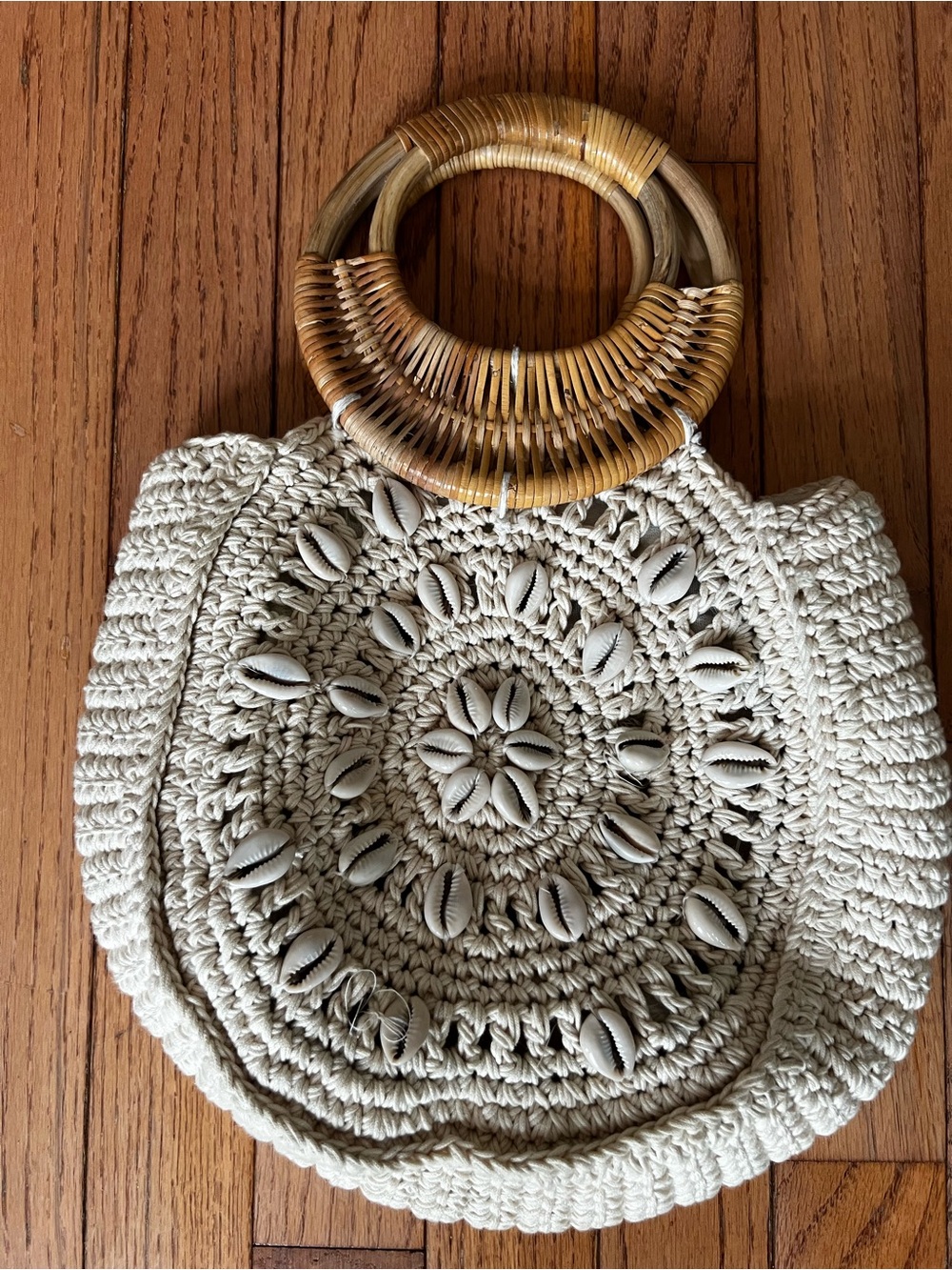 Sigrid Olsen Cream Crochet Macrame Boho Bag with Shell Accents Rattan Handles